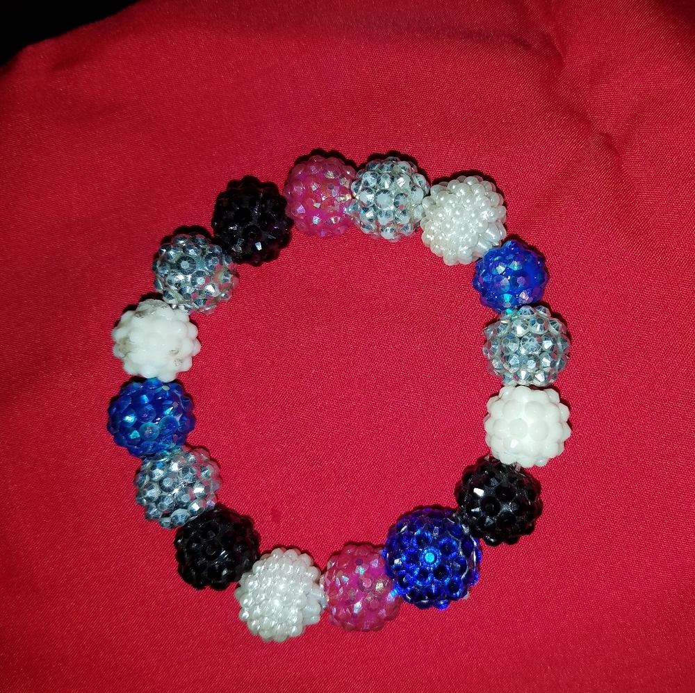 A multicolored bracelet
